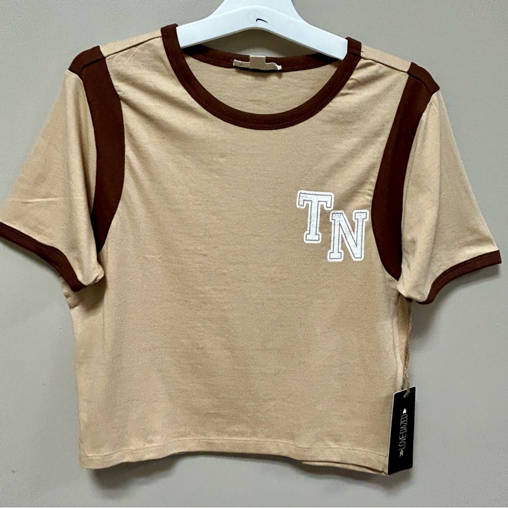 Tan and Brown Cropped T-Shirt with TN Logo Love Dazed Sz M Nashville NWT